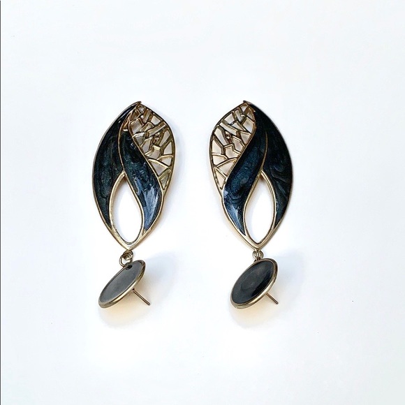 The Madalyn Drapes - Picture 4 of 6